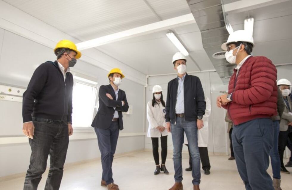 El ministro de Obras Públicas de la Nación recorrió en Córdoba, las obras del Hospital Modular y de Bajo Grande