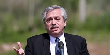 El candidato presidencial Alberto Fernández habla durante un mitin de campaña en la Facultad de Agronomía de la Universidad de Buenos Aires, en Buenos Aires, Argentina, el 7 de octubre de 2019\u002E Crédito: REUTERS / Agustin Marcarian\u002E