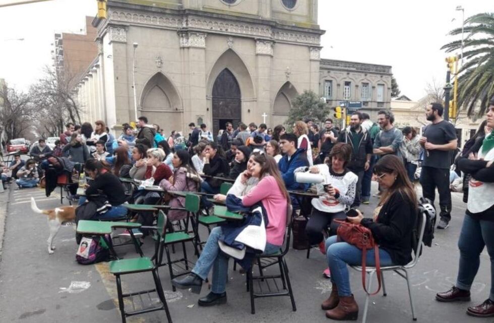AGEDU confirmó la segunda semana de paro docente y detalló actividades