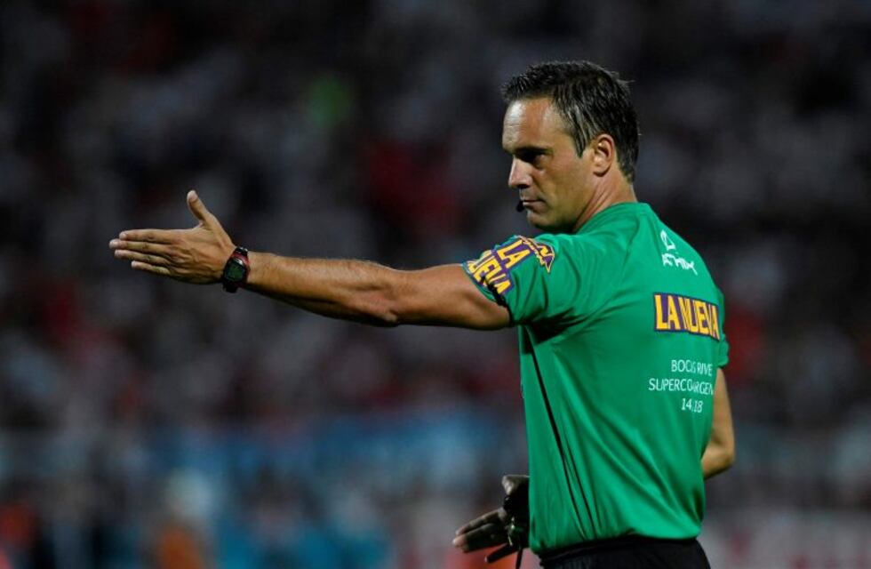 Patricio Loustau dirigirá el partido por las semis entre Central Córdoba y Lanús