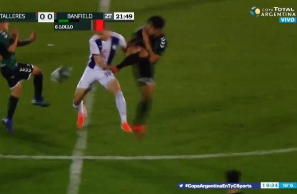 Luciano Lollo se fue expulsado por un patadón a Tomás Pochettino