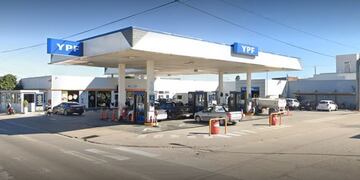 YPF Martinatto regala el cafe a las fuerzas vivas en Arroyito