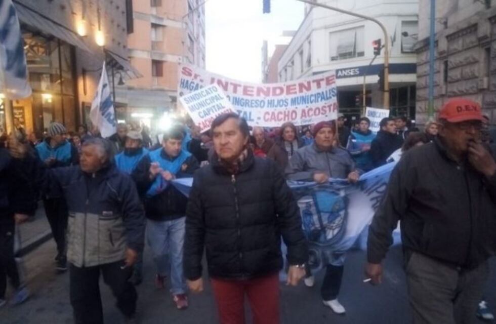 El gremio municipal sigue en su plan de lucha y reclamo contra Germán Alfaro