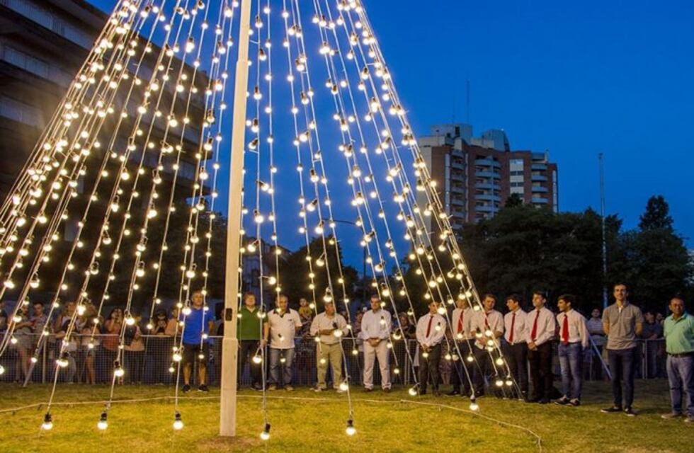 Tolhuin: realizarán el encendido del árbol de navidad