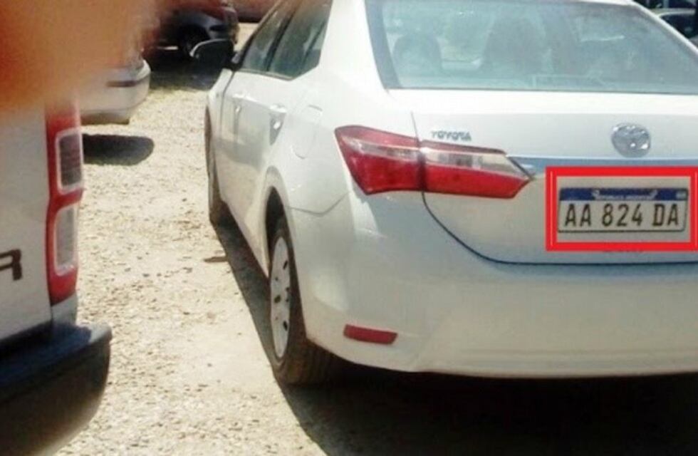 Apuntaron a funcionarios públicos por el uso de autos de Odebrecht