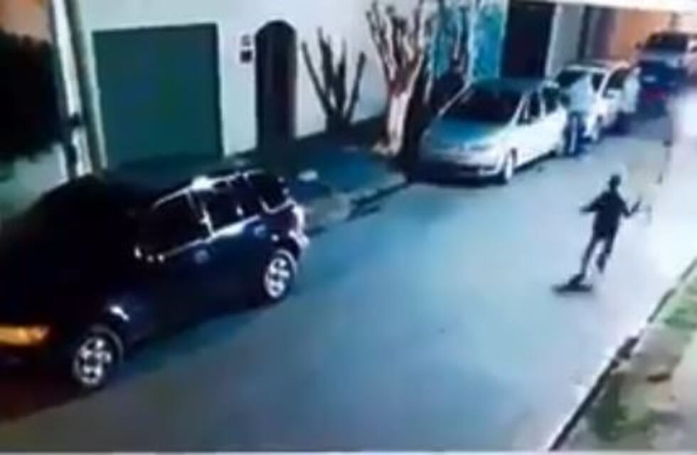 Un niño de 12 años amenazó con un palo a los ladrones que le robaron el auto a su abuelo