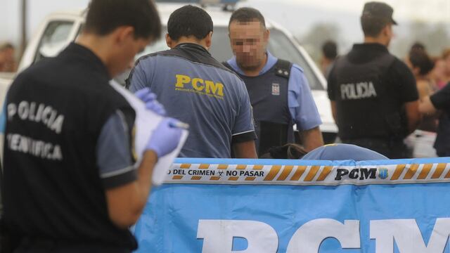 Un joven motociclista murió tras ser atropellado por un camión en San Martín.