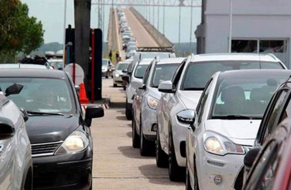 Feriado de Carnaval: unos 20 mil turistas cruzaron el puente General San Martín