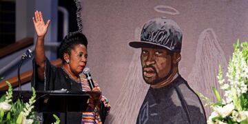 Sheila Jackson Lee habla en el funeral de George Floyd\u002E (Godofredo A\u002E Vásquez/Houston Chronicle via AP)