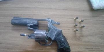 Un vecino llamó a la Policía de San Luis y el joven portaba un arma\u002E