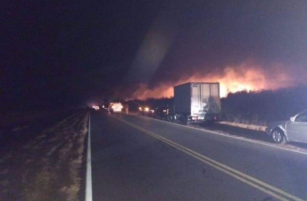 Bomberos controlaron el incendio en El Carrizal