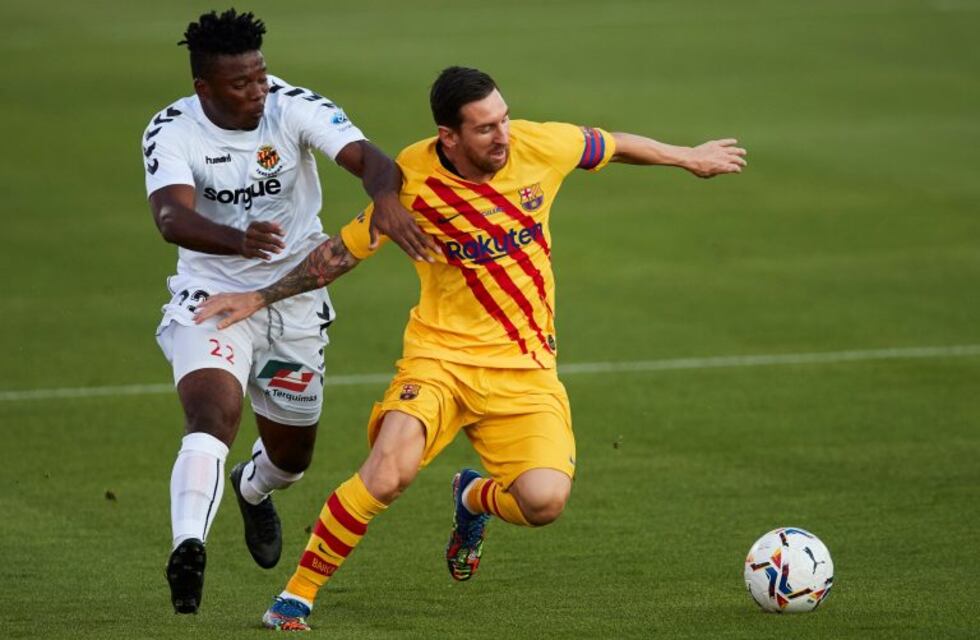 Leo Messi se cruzó con un jugador del Nástic: "¡Dejá de darme patadas, boludo!"