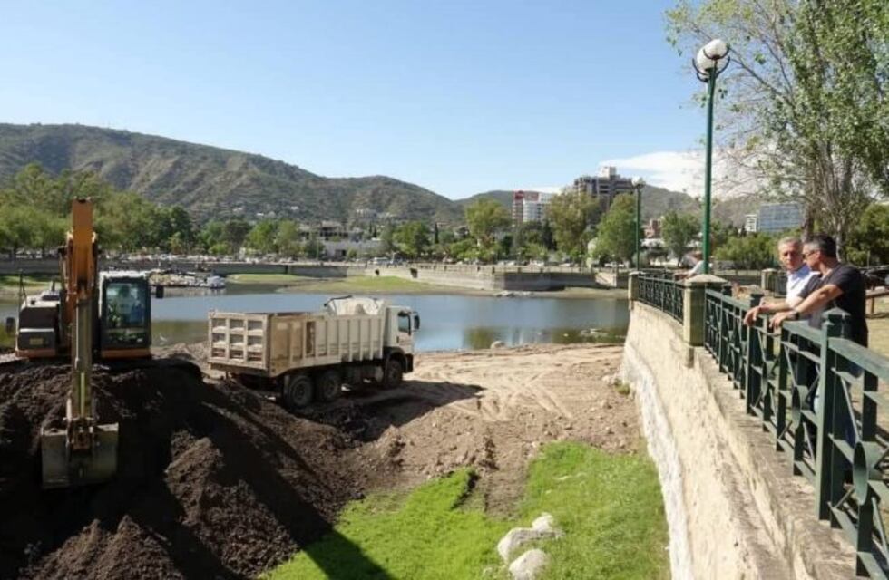 Continúan las obras de saneamiento del Lago San Roque