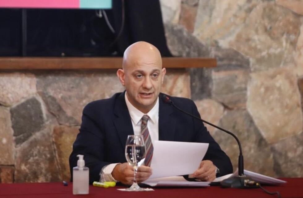 Gómez Gesteira confirmó la caducidad del contrato de concesión del servicio de transporte público a partir del mes de septiembre