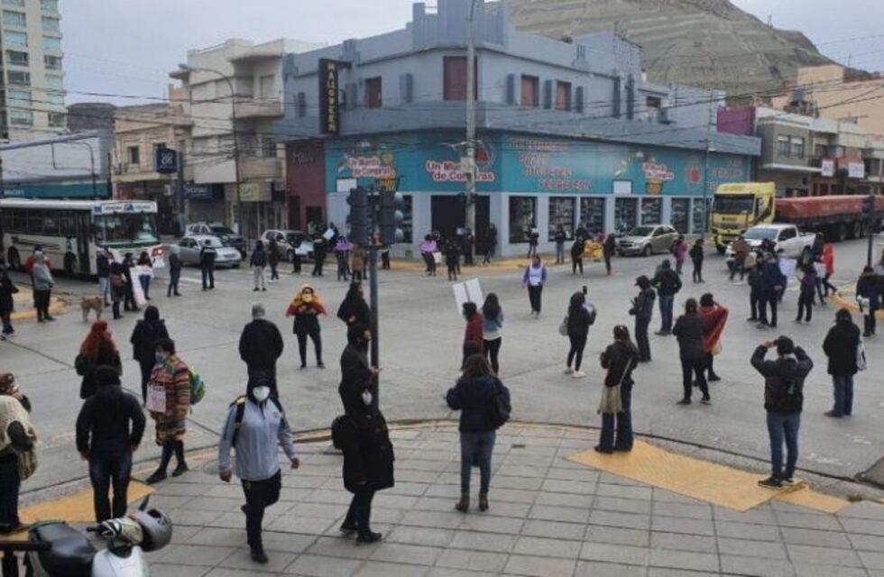 Chubut: a pesar de los reclamos, no hay novedades de pago a estatales