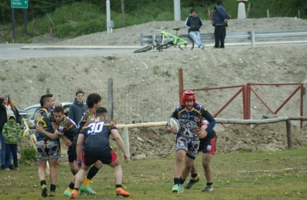 Tuvo un ACV a los 18 años y sus amigos formaron un equipo para que pueda jugar al rugby