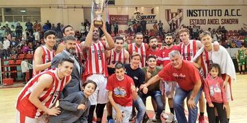 Festejo y toda la Gloria para los de Alta Córdoba\u002E