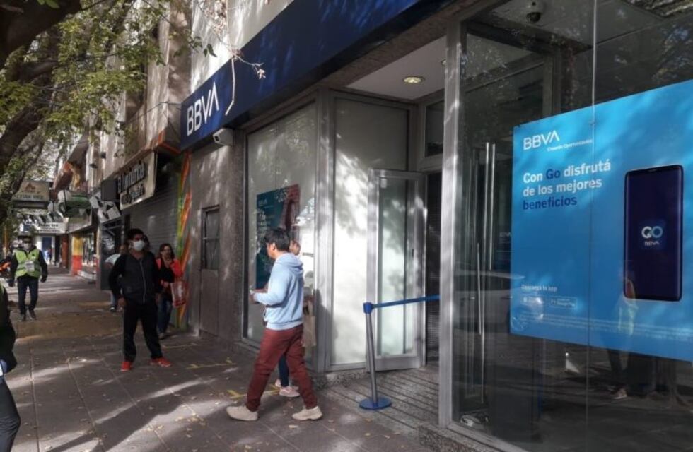 El Banco Central exige a los bancos garantizar la disponibilidad de billetes en los cajeros automáticos