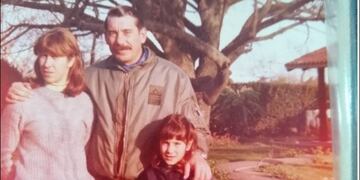 Comodoro Navarro junto a su familia en tiempos de paz