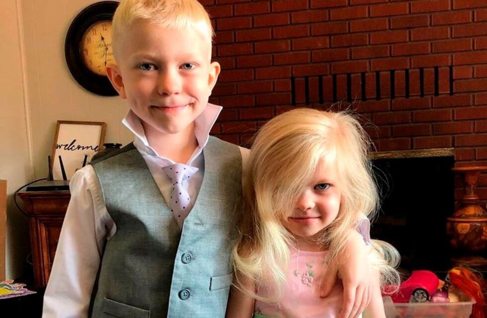 Un nene de seis años le salvó la vida a su hermana al interponerse en el ataque de un perro