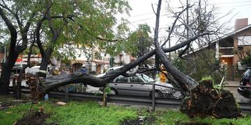 Defensa Civil recomendó no circular mientras dure la tormenta en la Ciudad de Buenos Aires \u002E