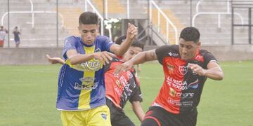 Fútbol Riojano: Andino y Rioja no se sacaron ventaja en la primera final