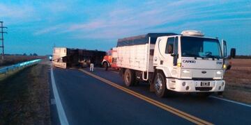 El rodado obstruyó el corredor durante varias horas en cercanías a Totoras\u002E (Info Más)