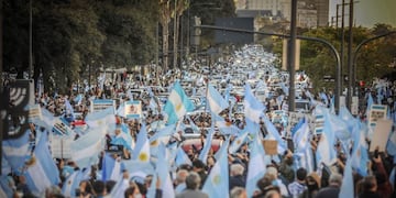 Marcha contra Gobierno en el obelisco (Foto: Federico Lopez Claro)