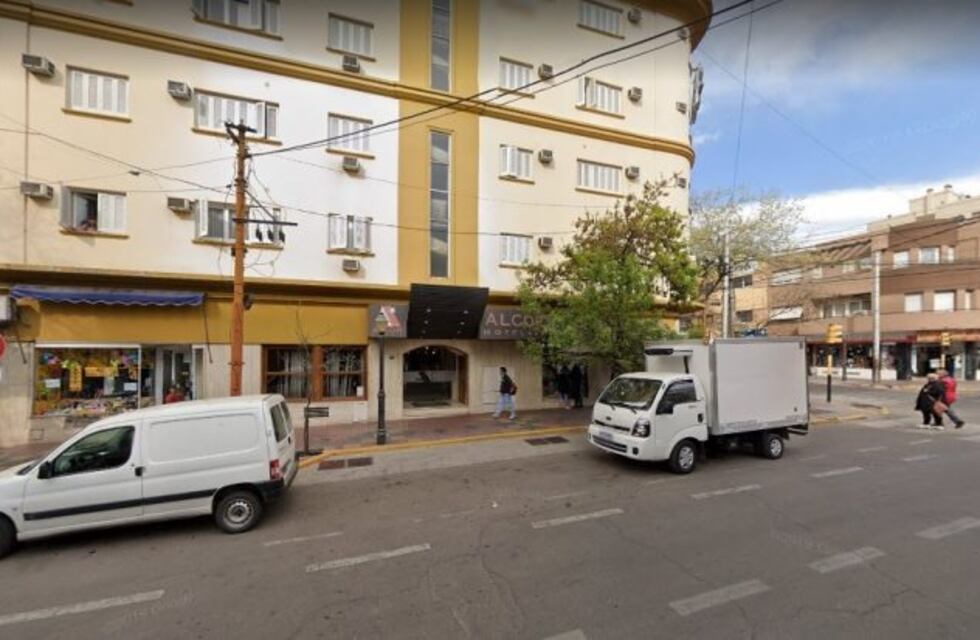 Estaba aislado en un hotel mendocino por llegar de Salta y se escapó