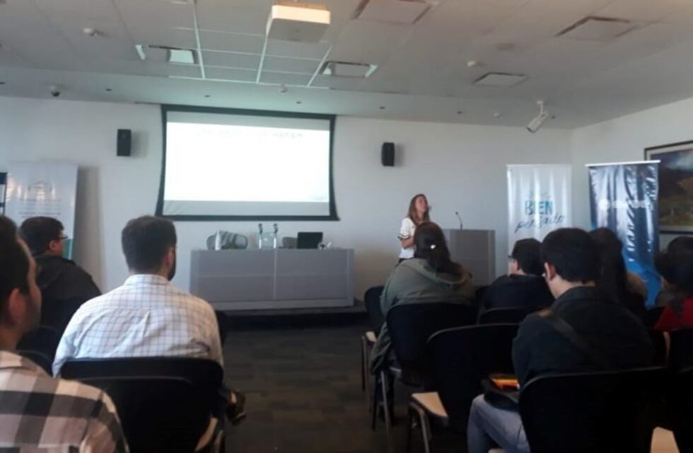 Emprendedores colmaron auditorio para capacitación de la Fundación Endeavor