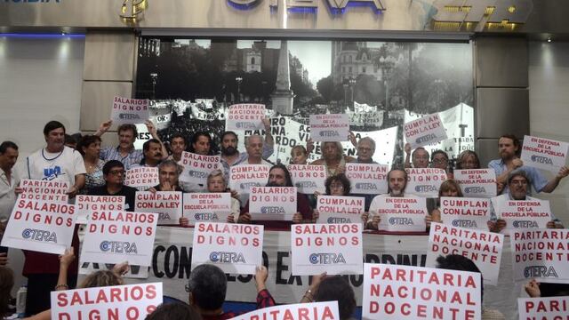 DYN51, BUENOS AIRES 23/02/17, EL GREMIO DOCENTE NACIONAL CTERA CONVOCu00d3 HOY A UN PARO DE 48 HORAS A PARTIR DEL 6 DE MARZO, LA FECHA EN QUE DEBE COMENZAR EL CICLO LECTIVO, EN RECHAZO A LA DECISIu00d3N DEL GOBIERNO DE NO LLAMAR A LA PARITARIA SALARIAL DEL SECTOR