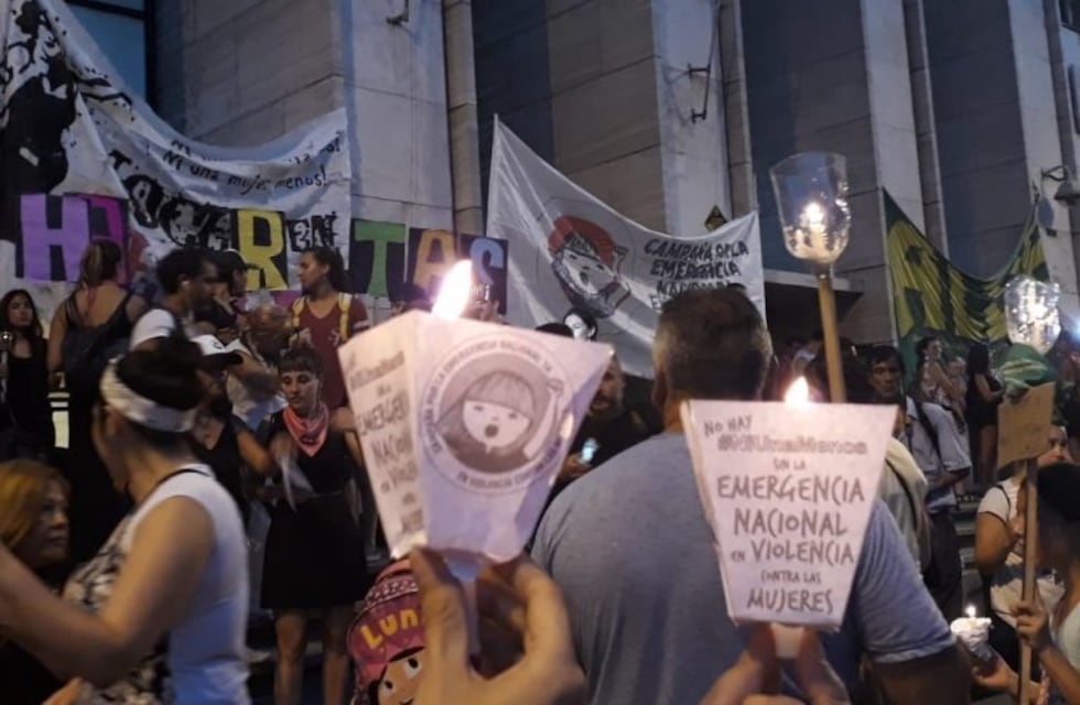 Ronda de antorchas: masivo pedido por la Emergencia Nacional en Violencia de Género