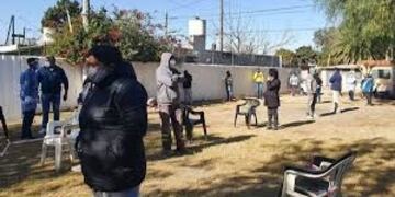 El brote en Villa Dolores mantiene alto el número de contagios\u002E