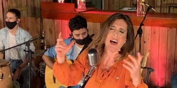 La artista lució una escarapela sobre su vestido por el Día de la Bandera\u002E (@sole_pastorutti)