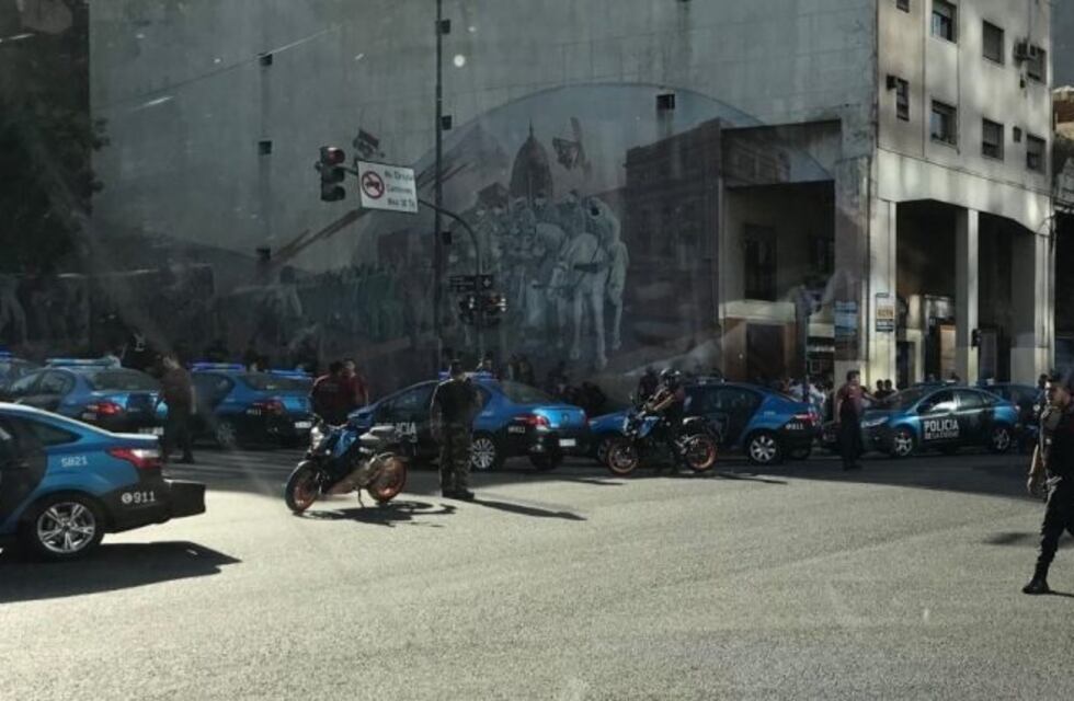 Murió uno de los dos policías baleados en el tiroteo de San Telmo
