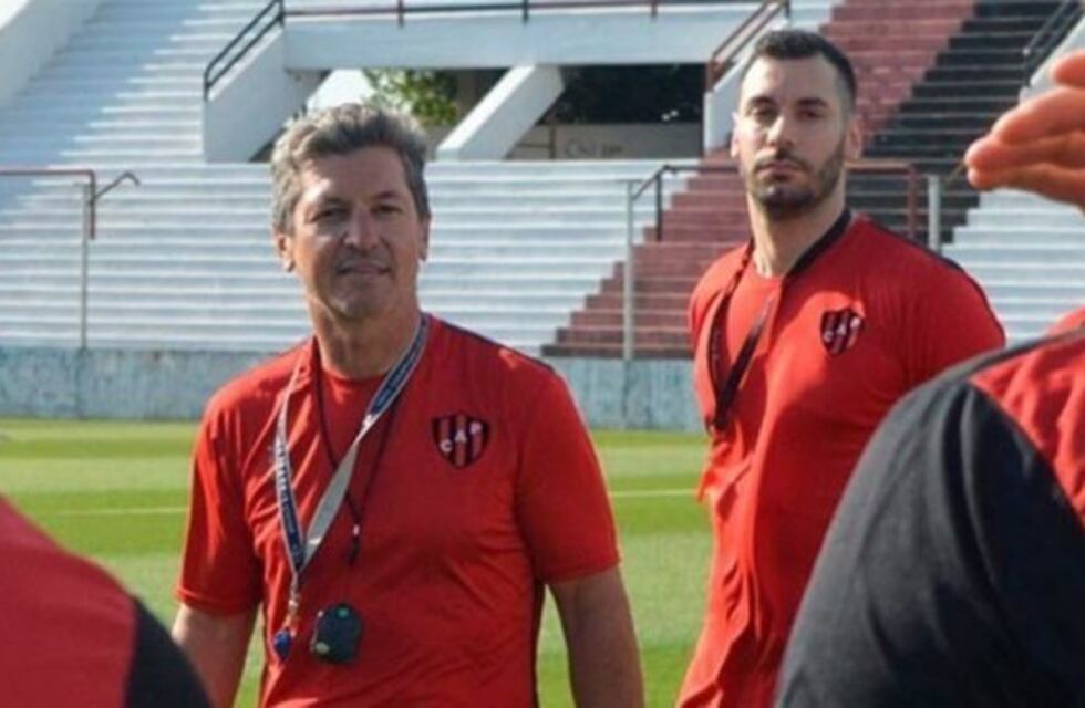 Mario Sciacqua seguirá siendo DT de Patronato