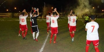 Huracán venció a Villa y clasificó (Foto facebook/Huracán de Tres Arroyos)