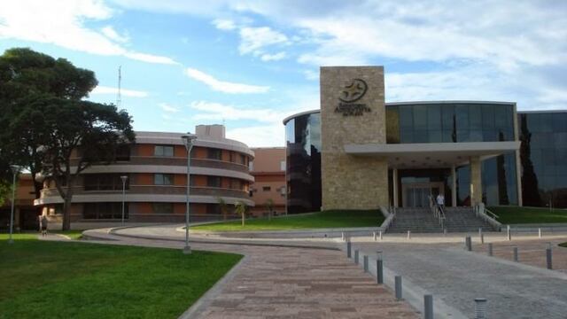 El Sanatorio Adventista del Plata al límite de sus posibilidades.