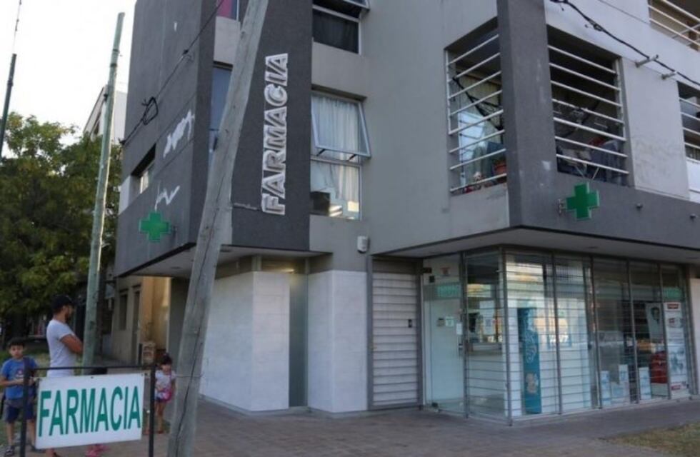 La Plata: golpean, amenazan de muerte y encierran en el baño a un farmacéutico en un robo