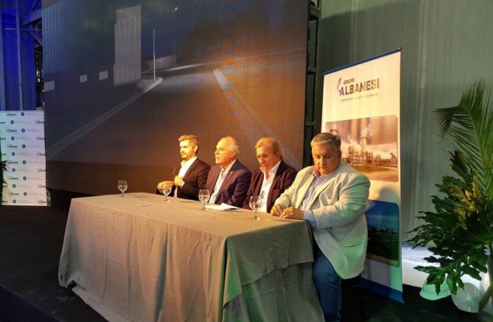 Lifschitz y Marcos Peña frente a frente en la inauguración de la termoeléctrica de Timbúes
