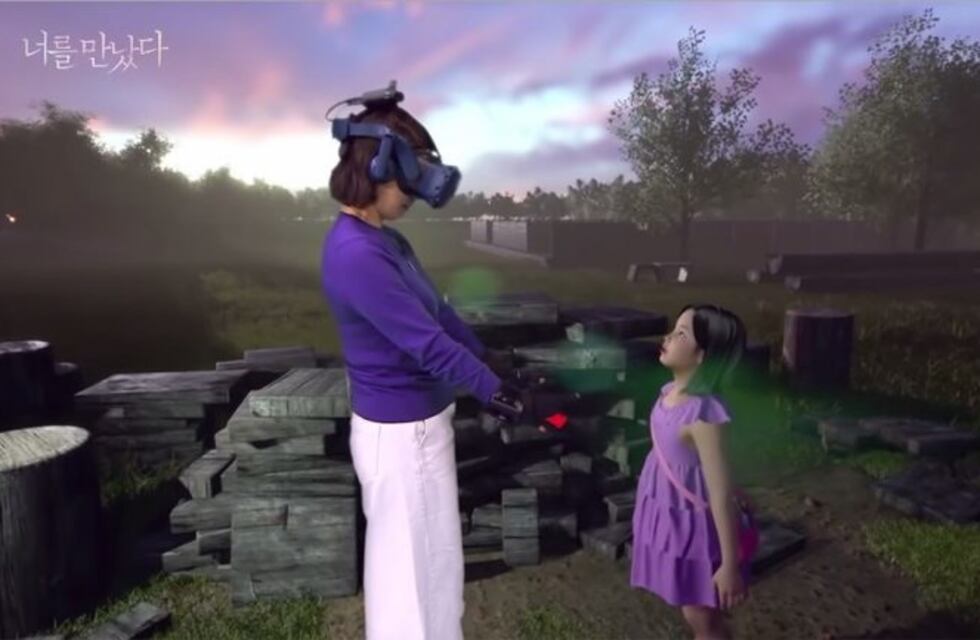 Mediante la realidad virtual, resucitan a una niña para que se 'reencuentre' con su madre