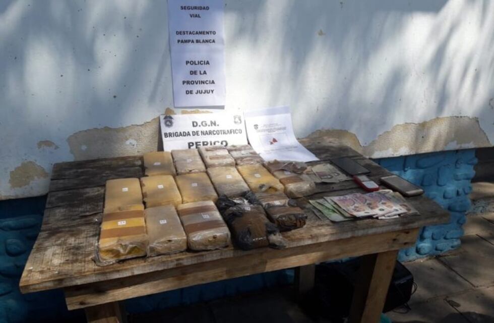 Secuestraron 12 kilos de marihuana en un colectivo que se dirigía a Salta