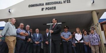 Valdés inauguró la Comisaría del barrio Ponce\u002E (Foto: Época)