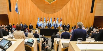 La firma de la nueva resolución en la Legislatura\u002E