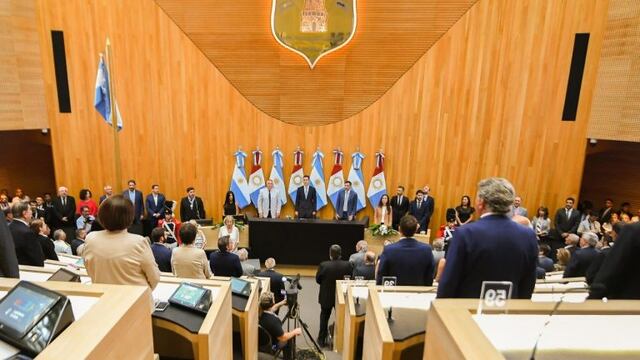 La firma de la nueva resolución en la Legislatura\u002E