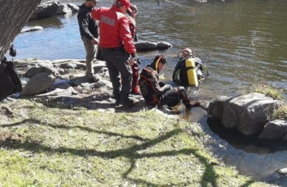 Un adolescente murió al caer al río en La Calera