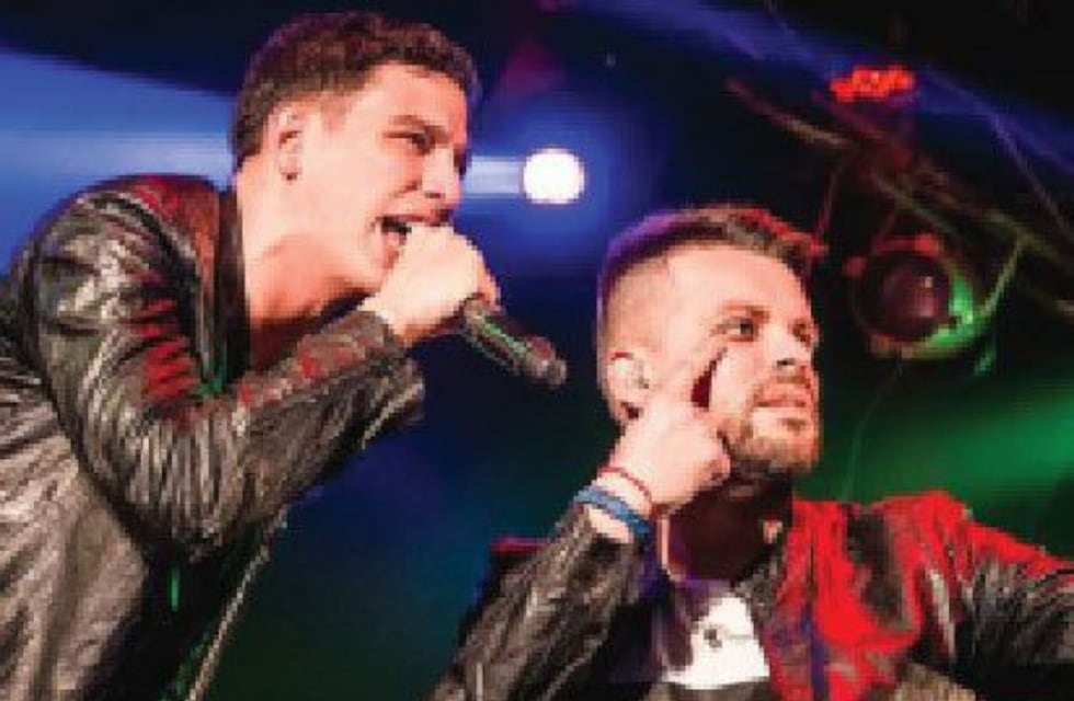 Q'Lokura arma un baile en la plataforma artistas en vivo; dedicado a sus músicos y staff