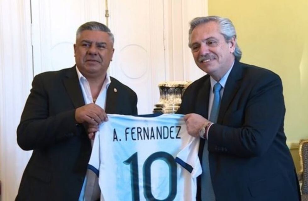 Alberto Fernández recibió a Tapia para hablar sobre la organización de la Copa América 2020
