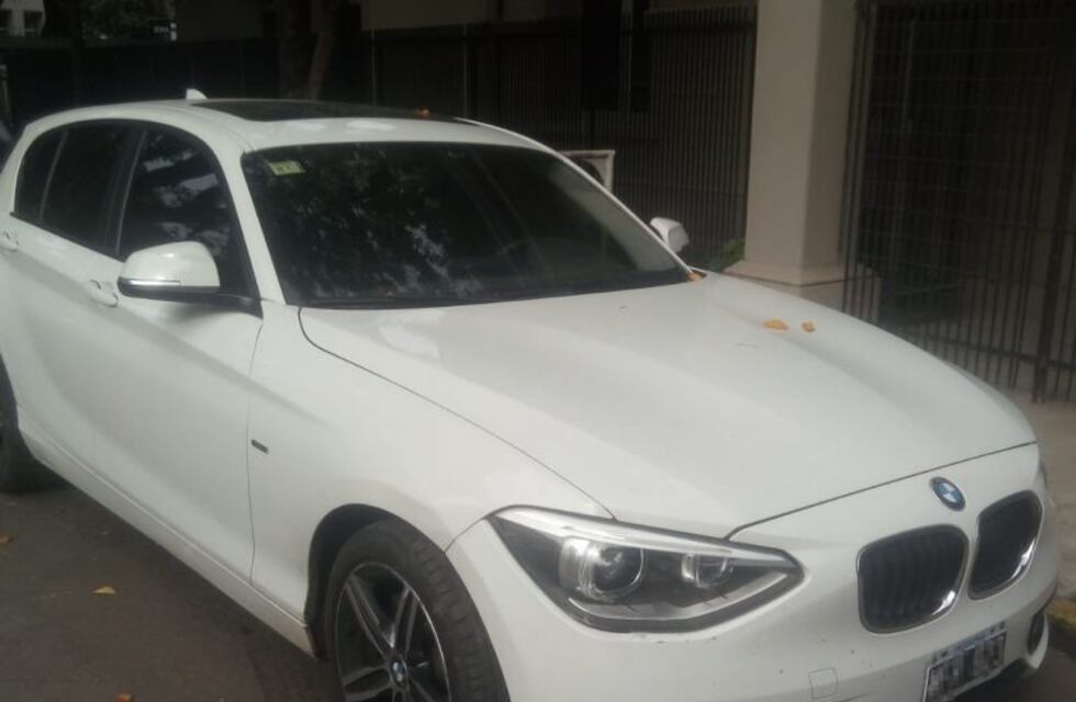 Secuestraron un BMW que habría sido empleado en las balaceras a bares de Pichincha