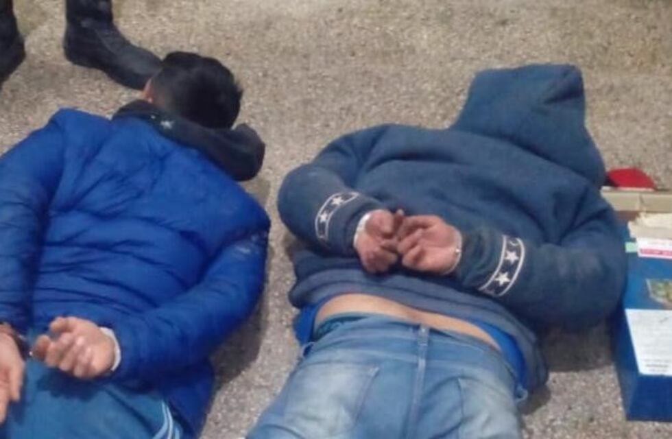 Dos hombres robaron una fiambrería